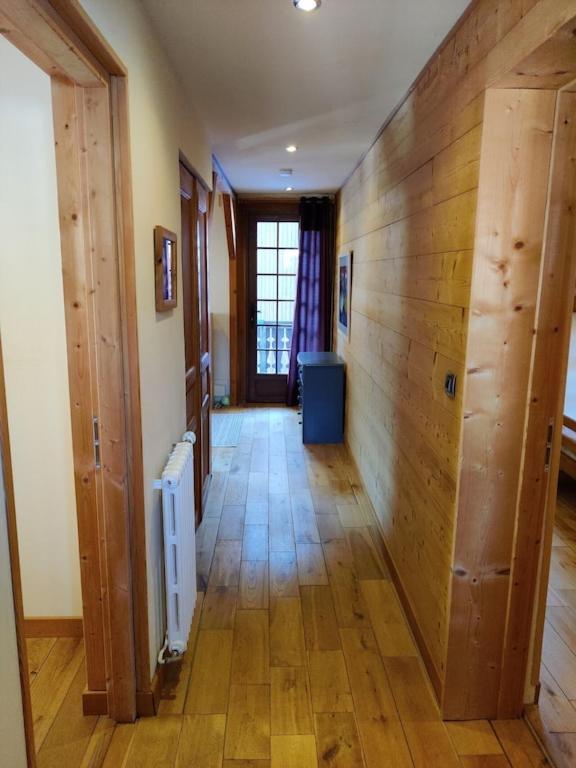 Spacious Ski Chalet In Traditional French Village, Sleeps 8, Four Star With Fibre Broadband 아봉당스 외부 사진