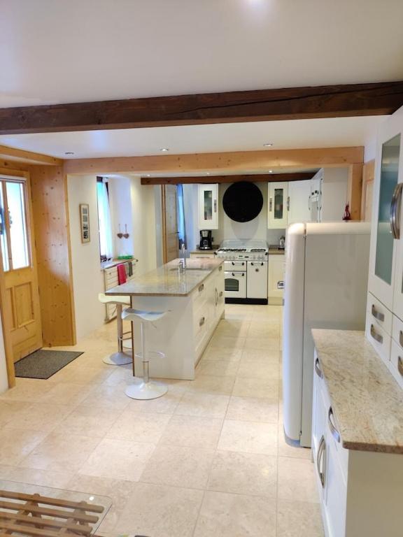 Spacious Ski Chalet In Traditional French Village, Sleeps 8, Four Star With Fibre Broadband 아봉당스 외부 사진