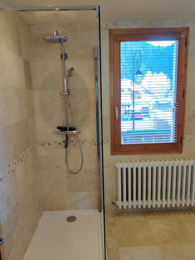 Spacious Ski Chalet In Traditional French Village, Sleeps 8, Four Star With Fibre Broadband 아봉당스 외부 사진
