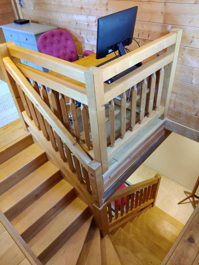 Spacious Ski Chalet In Traditional French Village, Sleeps 8, Four Star With Fibre Broadband 아봉당스 외부 사진
