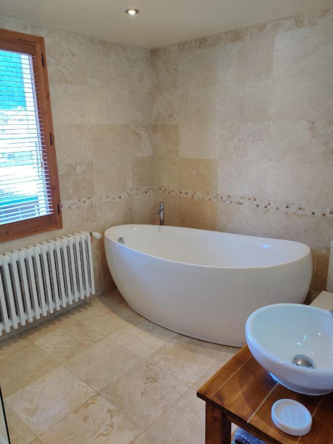 Spacious Ski Chalet In Traditional French Village, Sleeps 8, Four Star With Fibre Broadband 아봉당스 외부 사진