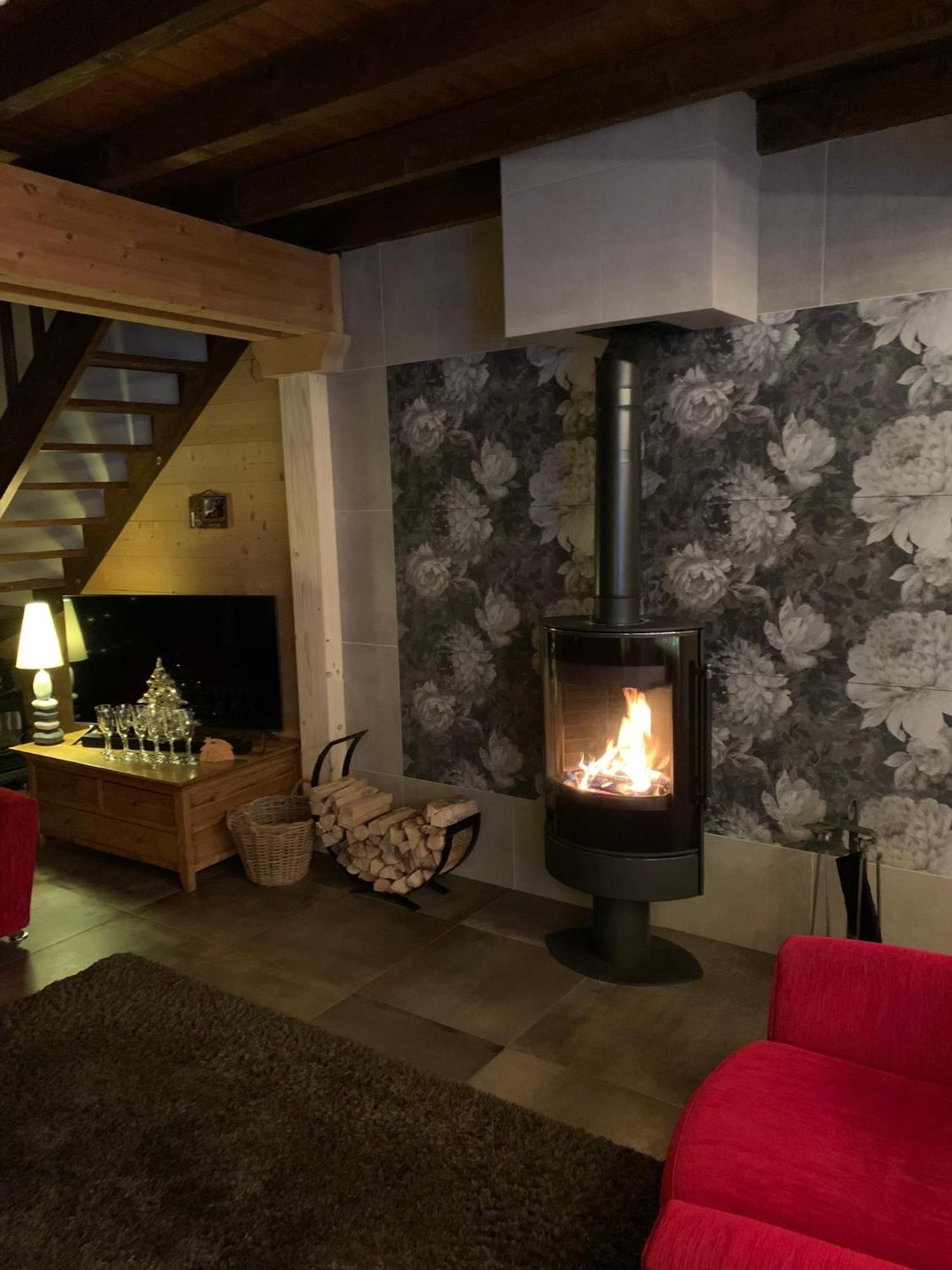 Spacious Ski Chalet In Traditional French Village, Sleeps 8, Four Star With Fibre Broadband 아봉당스 외부 사진